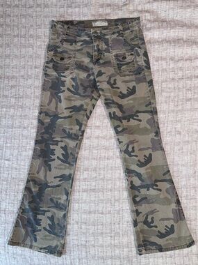 Duplex Y2k / 90s Style Olive Camouflage Bootcut Flare Jeans. Size 8 Petite